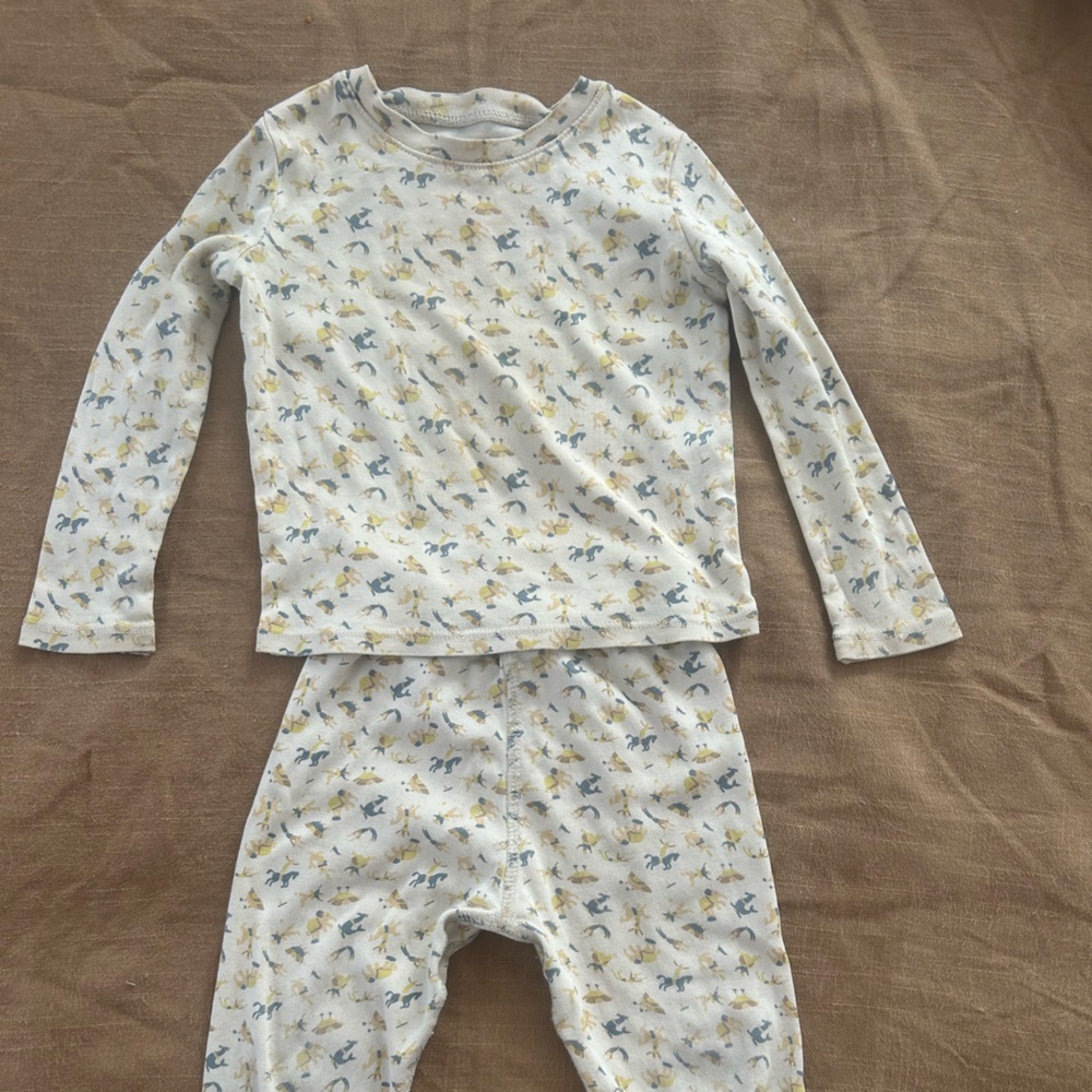 Misha and Puff layette set
